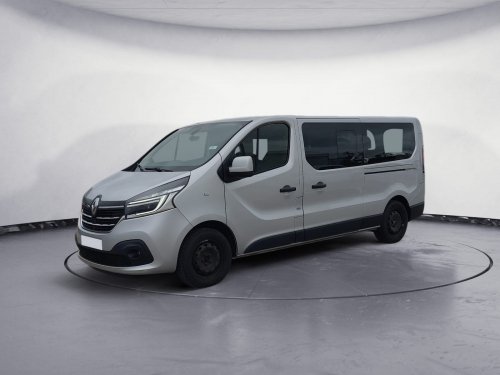 Renault Trafic minibus