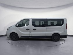 Renault Trafic minibus