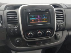 Renault Trafic minibus